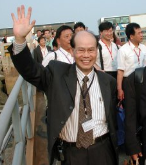 黃鉄榮會長照片